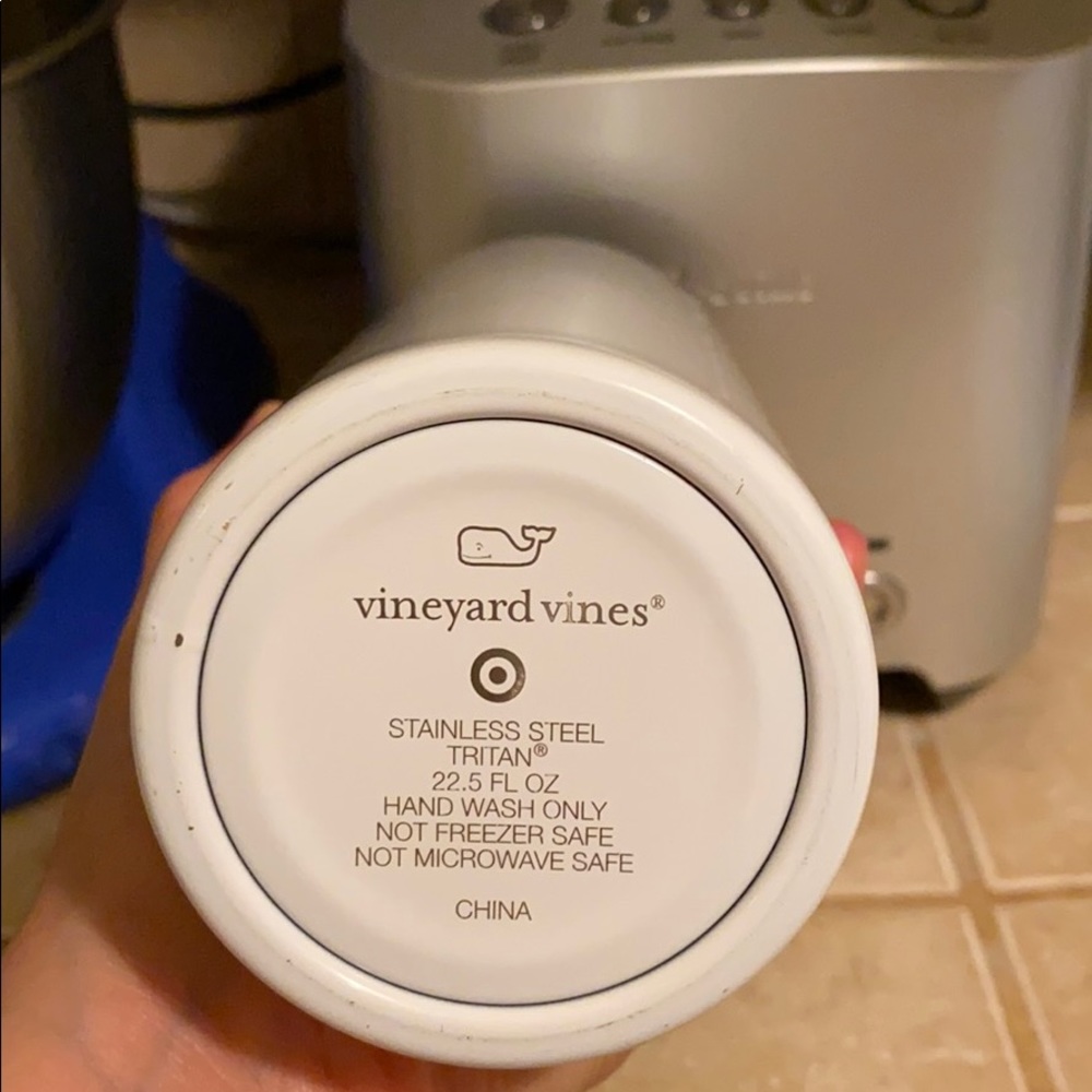 Vineyard vines tumbler - Picture 3 of 3